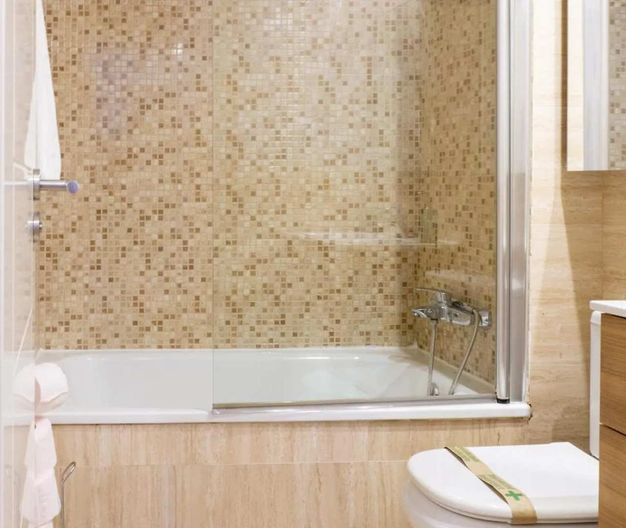 Apartamento Con Parking Cerca Del Centro Malaga 0*,  Spain